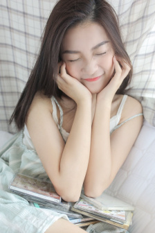 丝袜美腿论坛